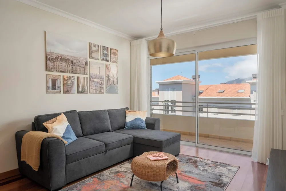Apartment With Pool, Ajuda IV