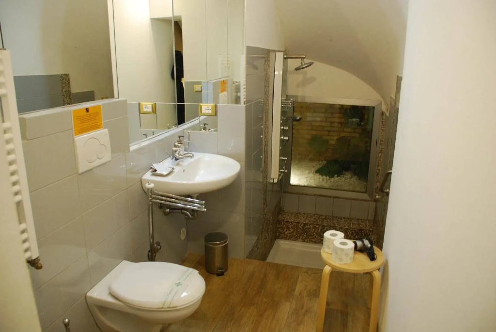 Nerva Accommodation