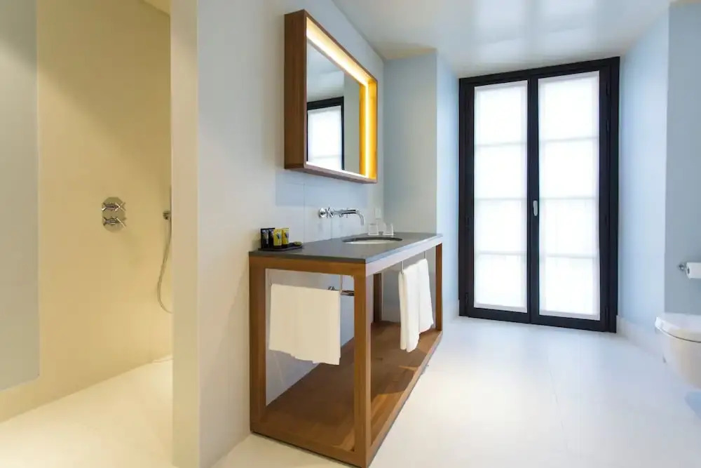 Savona 18 Suites