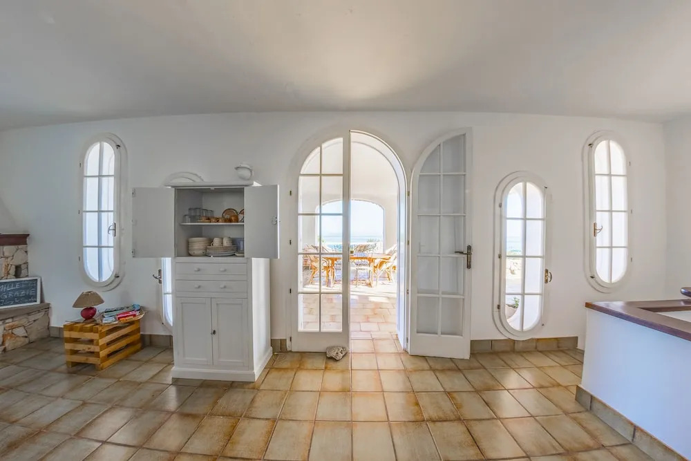Villa Petra Leucon