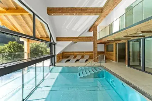 SCHWARZENBACH - Apartments & Rooftop Pool