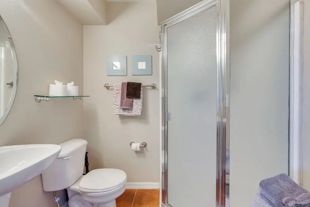 < 1 Mi to Biltmore Fashion Park: Condo w/ Pool!