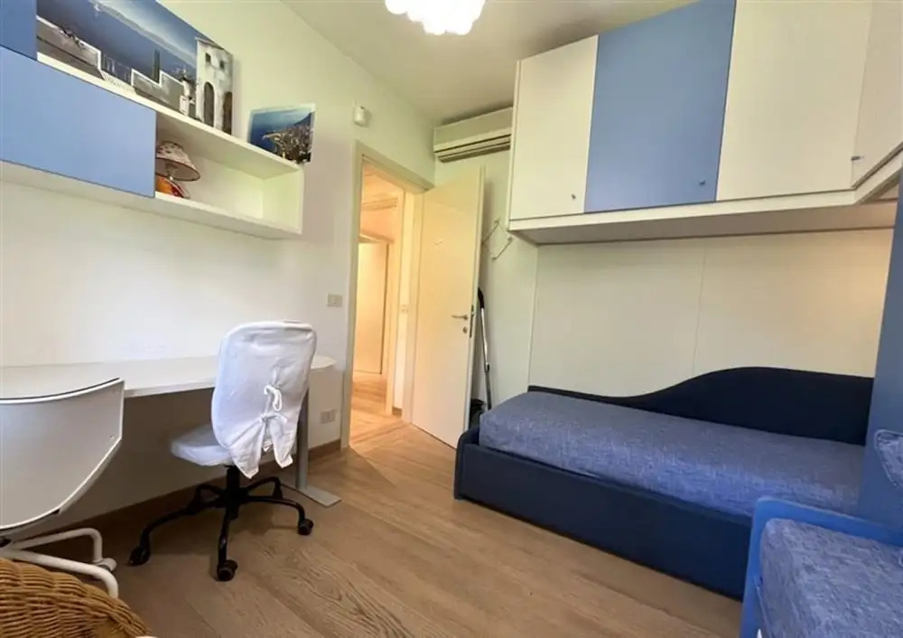 Charming and Tastefully Furnished Villa Steps From the sea