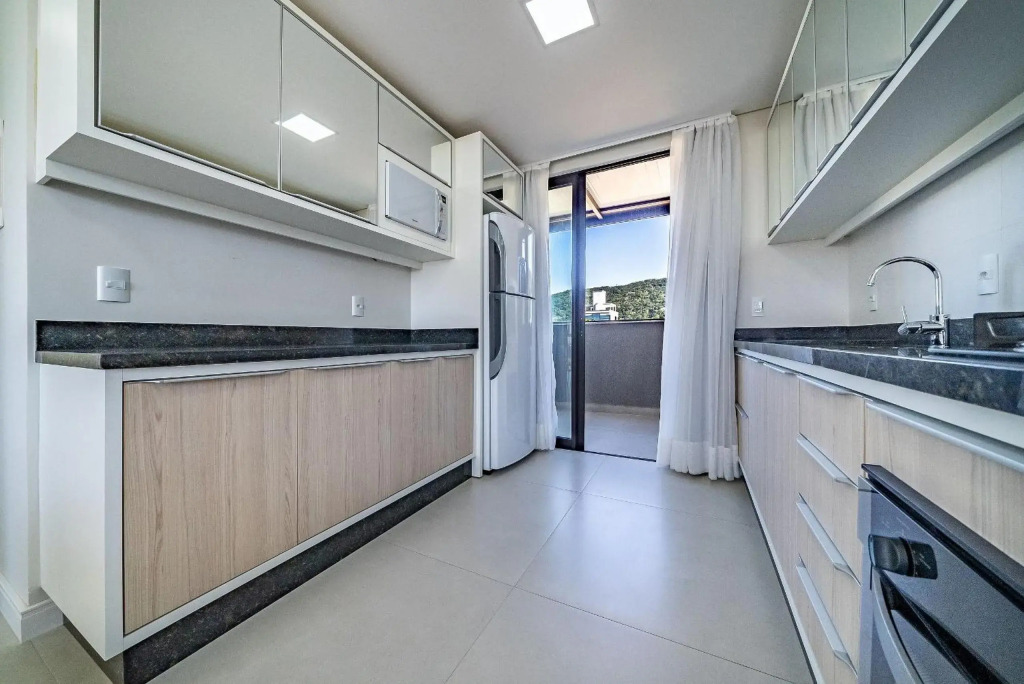 181 - Lindo apartamento 02 suítes em Mariscal