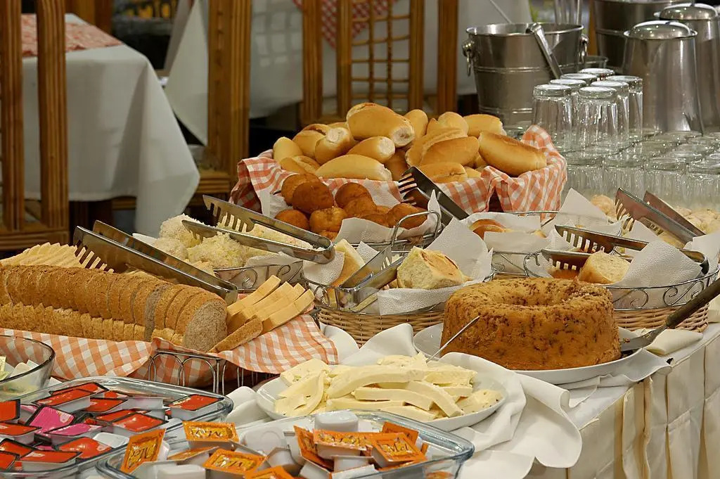 Hostess Hotel