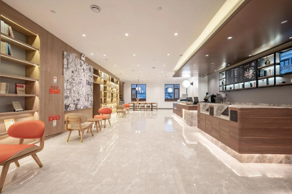 HanTing Hotel (Jinan Yingxiongshan Road Luneng Lingxiu Cheng)