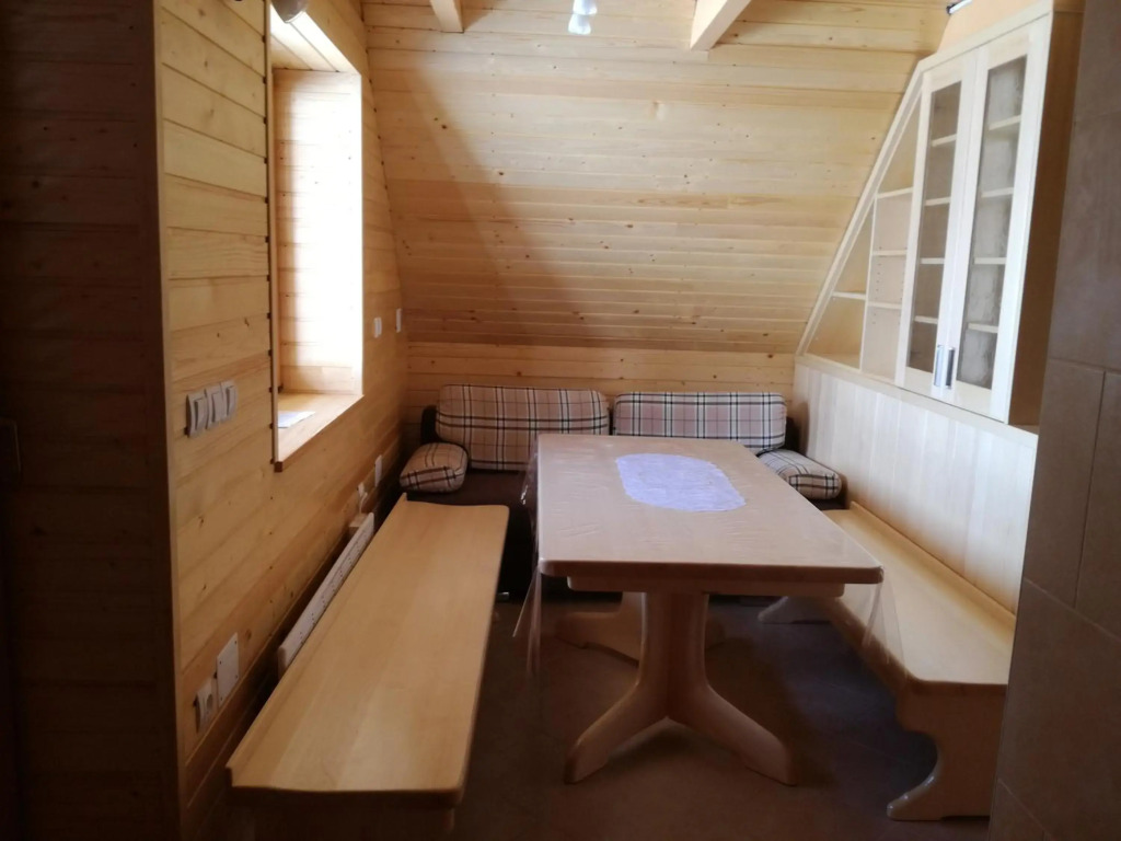 Apartmaji Vrhovnik