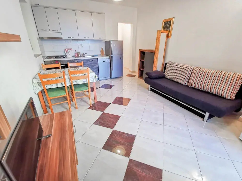 Apartments Vukadin