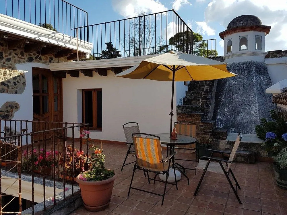 La Casa De La Alameda