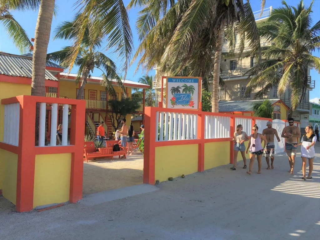 La Isla Resort