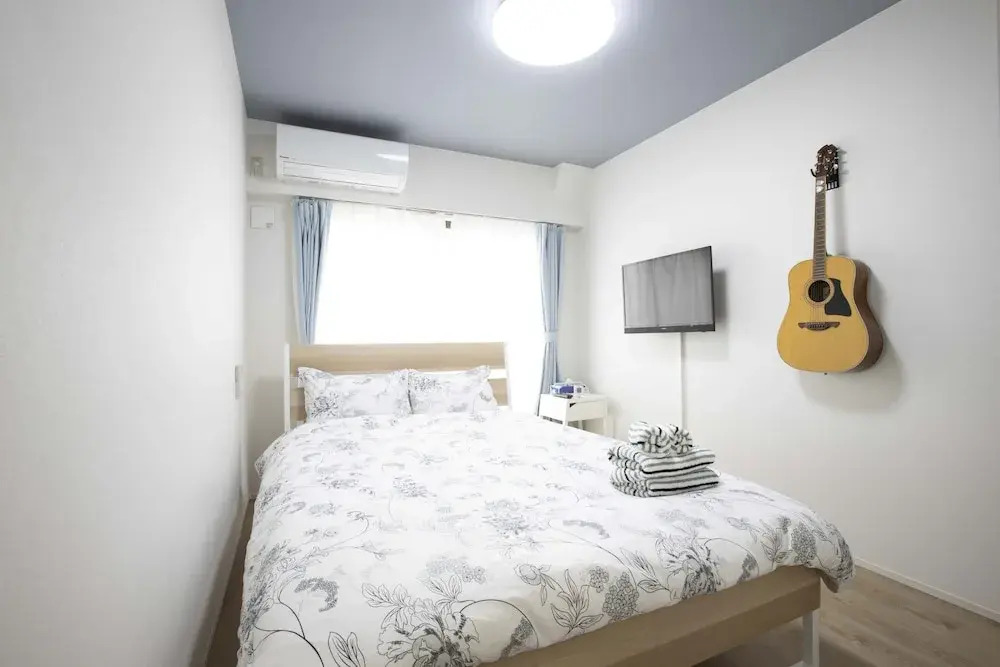 1 min from Koenji st 6mins from Shinjuku A