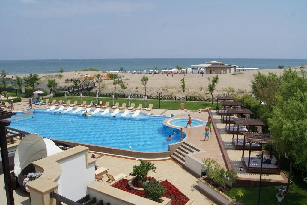 Oasis Beach Club