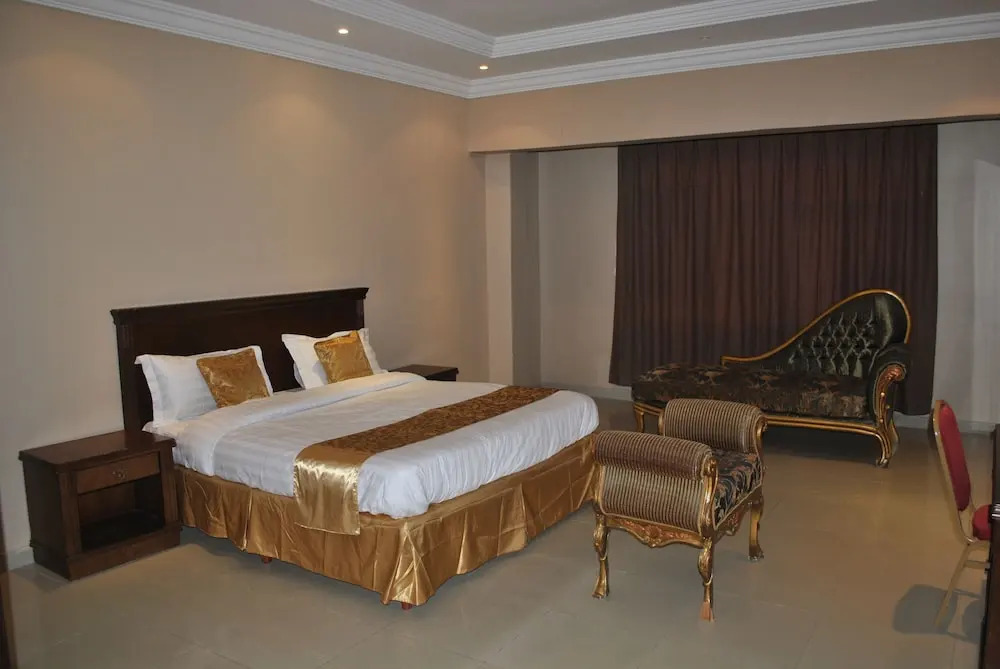 Manazl AlSteen Furnished Apartments