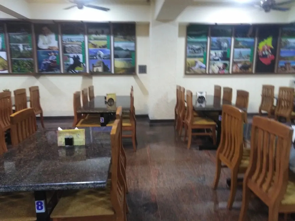 J K Inn Hotel - Urban Express