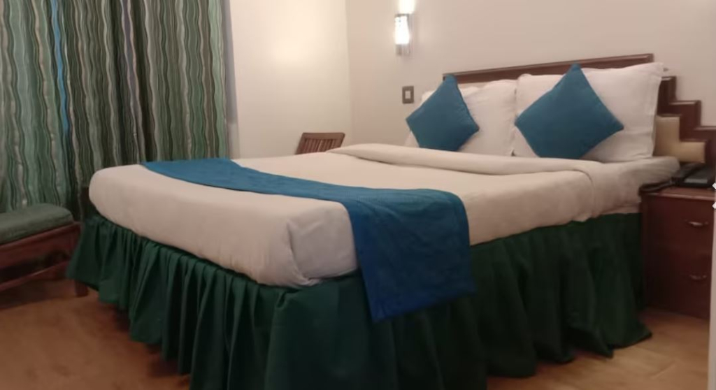 1 BR Boutique stay in The Mall, Shimla, by GuestHouser (FB23)