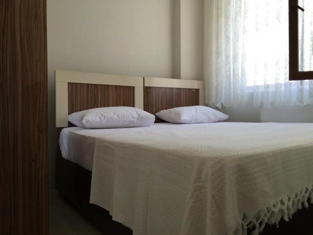 Mazlum Apart