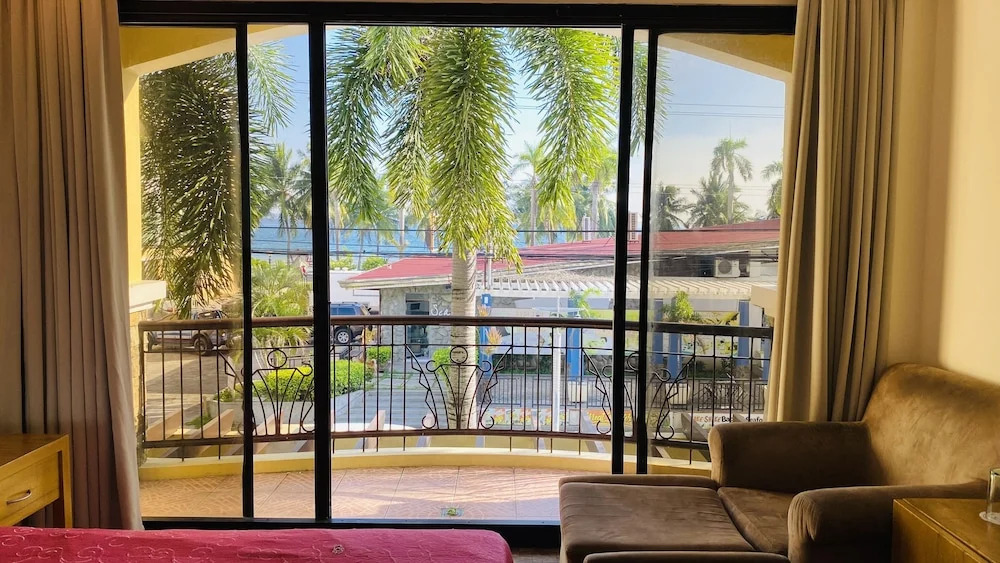 Bayfront Hotel Subic