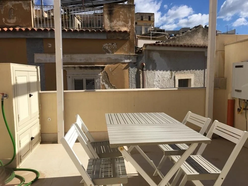 Charming 2-bedroom House - Rooftop Terrace in Heart of Noto, Sicily
