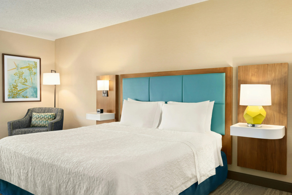 Hampton Inn Portland Airport