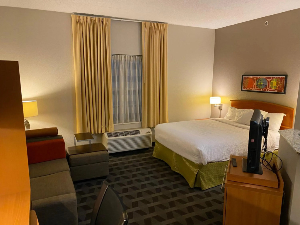 MainStay Suites Middleburg Heights Cleveland Airport