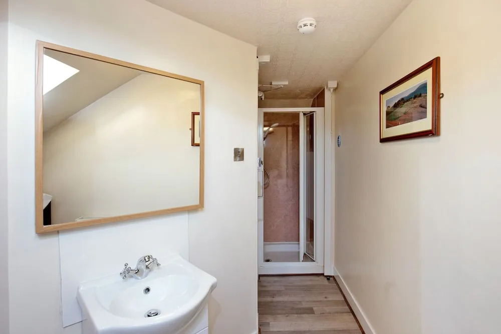 Luxurious Aberdeen Retreat Sleeps 21 & Parking