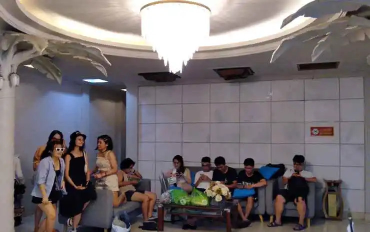 Holiday Hotel