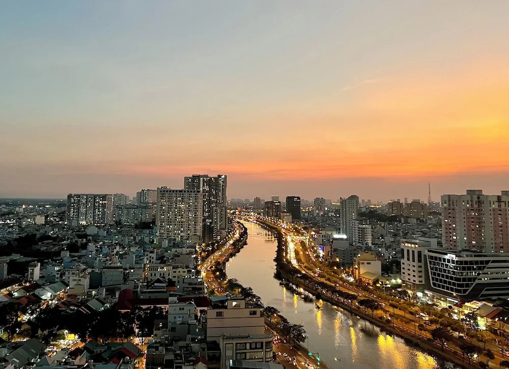 Rivergate Residence District 4