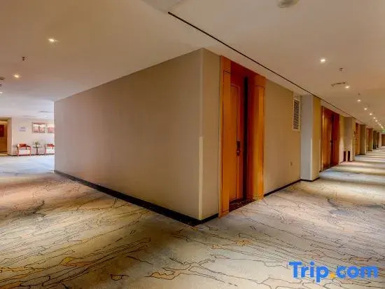 Zhongshan Randa Plaza Rezen Select Hotel