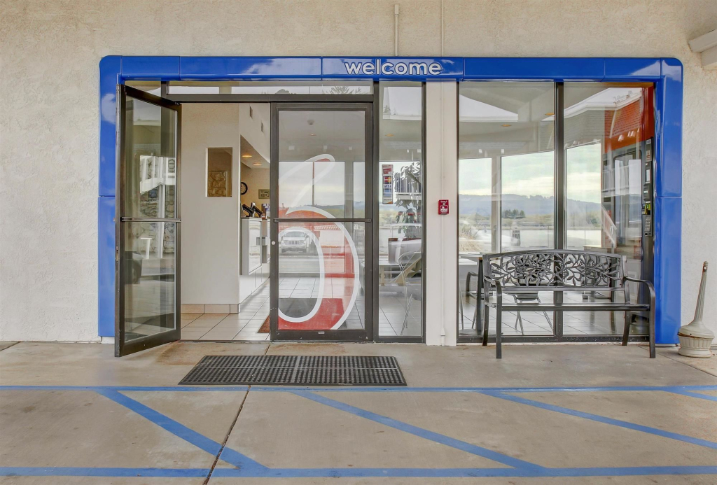 Motel 6-Coos Bay, OR