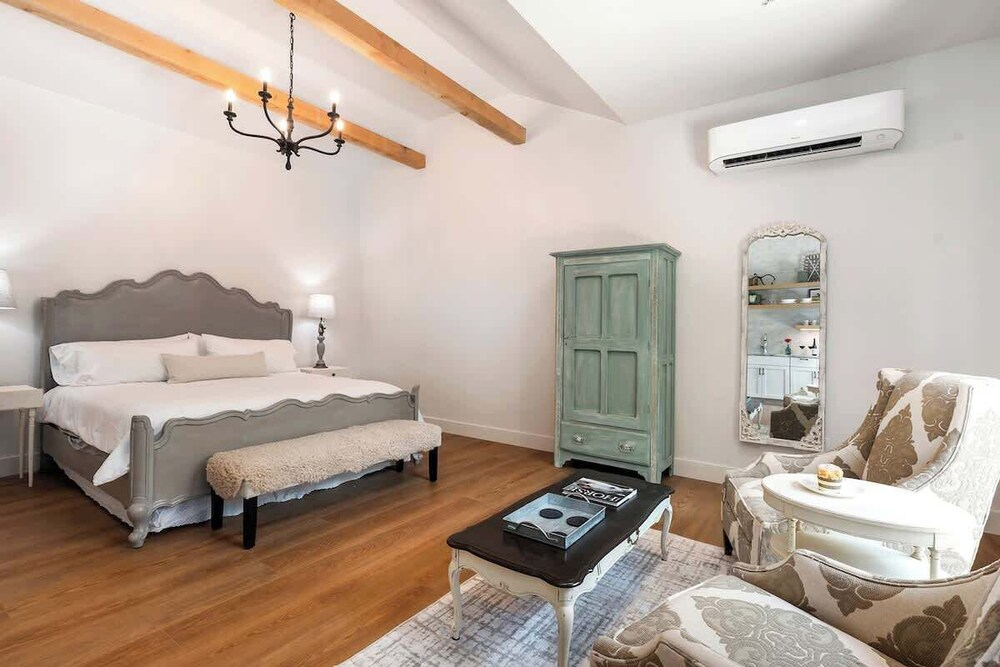 The Stables Suite One