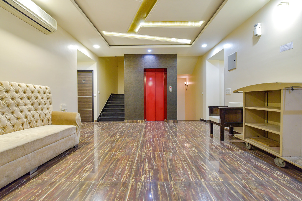 FabHotel Resolute