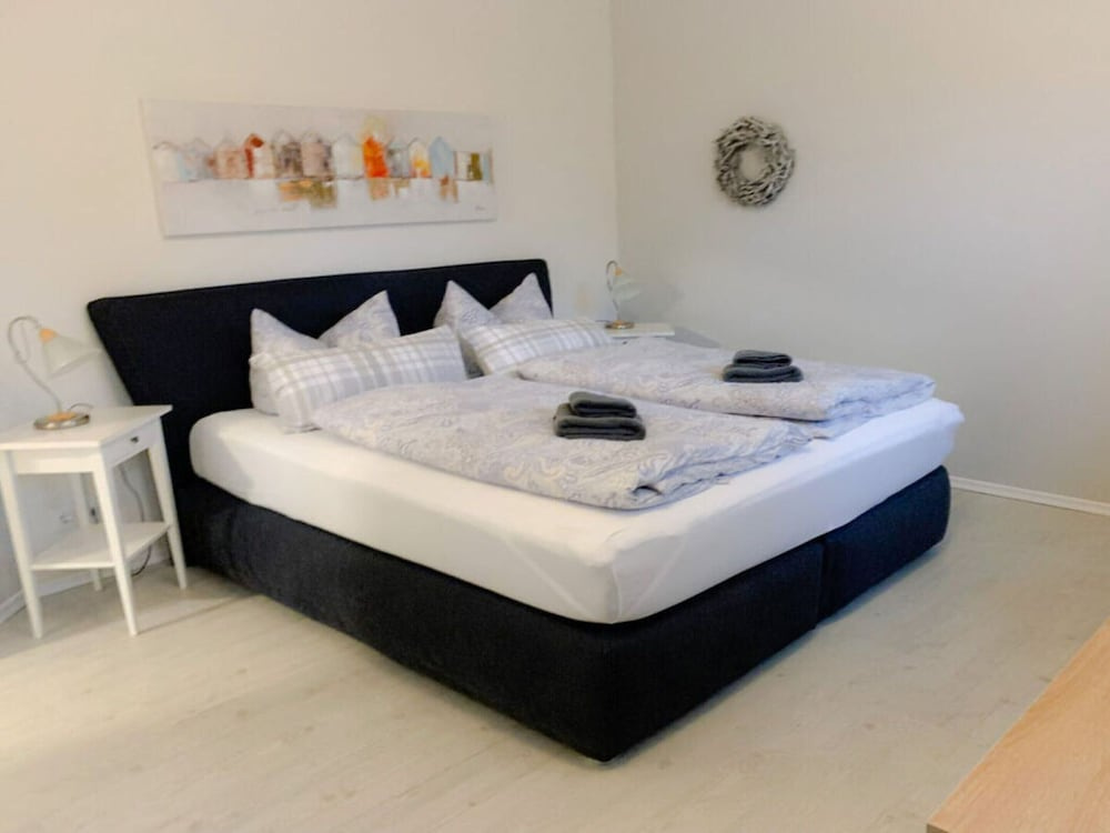 Diekkier Modern Retreat(Please Contact The Property 7 Days In Advance)