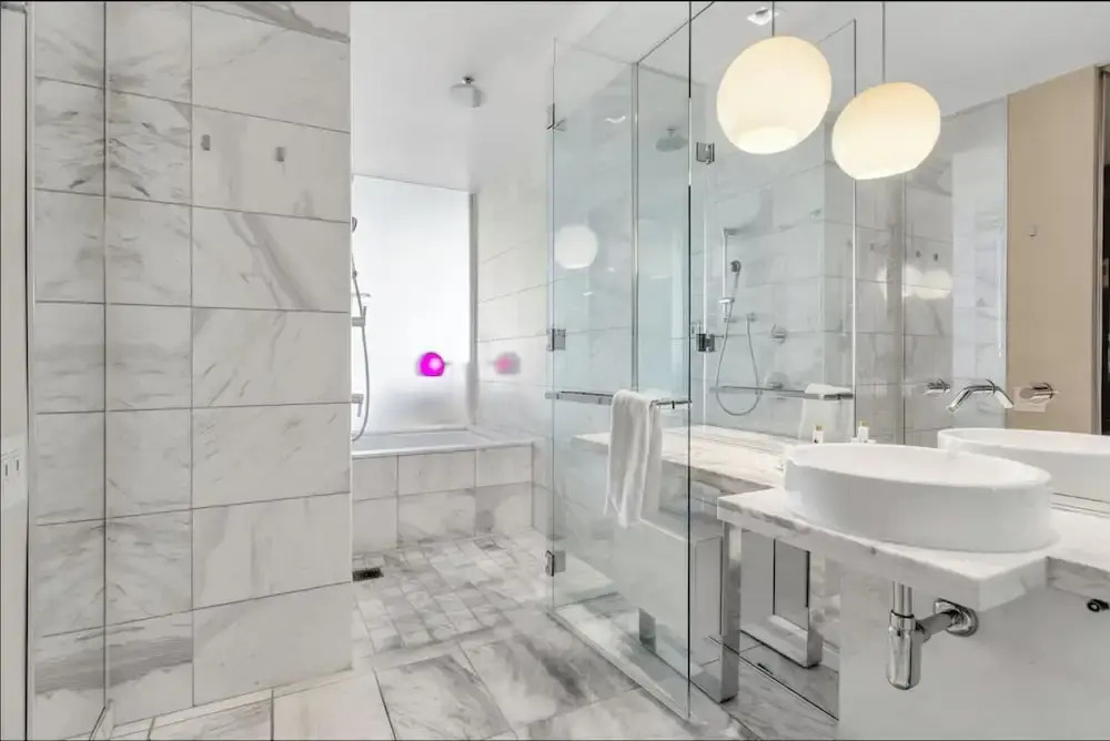Ava's Suite 37th FLR PALMS PLACE