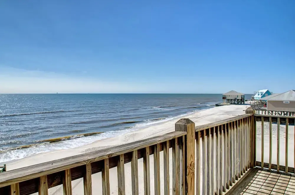 Island Escape - Gulf Access And Pet Friendly - Plus Amazing Views From The Crows Nest! 5 Bedroom Home by RedAwning