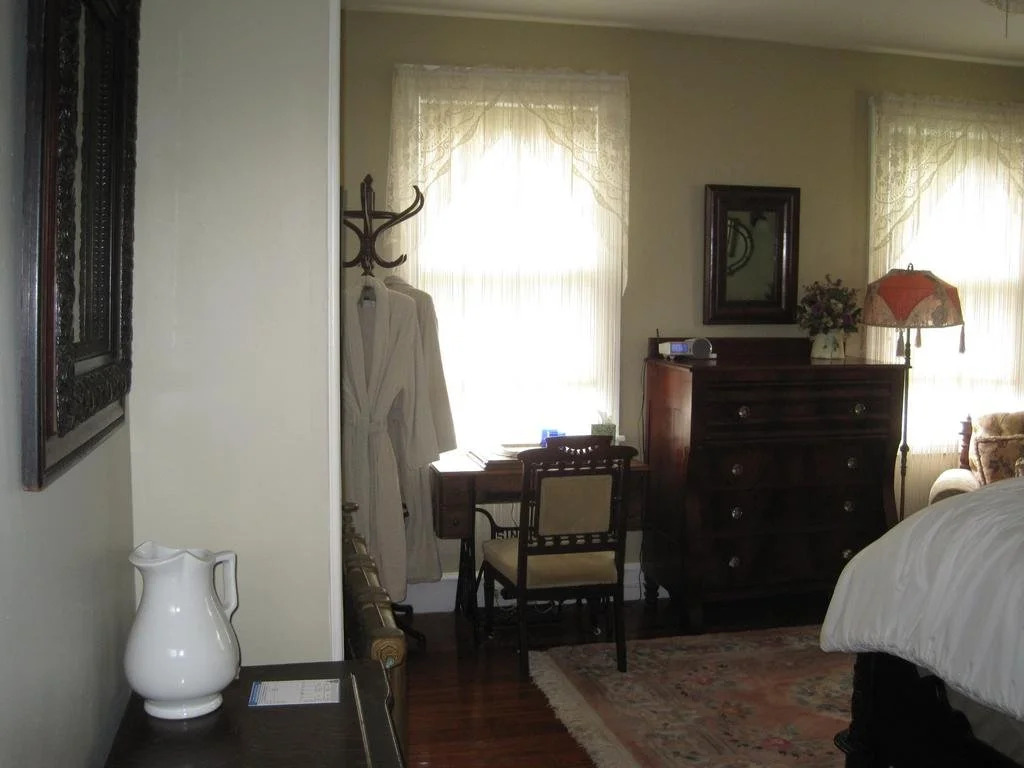 River Line Inn