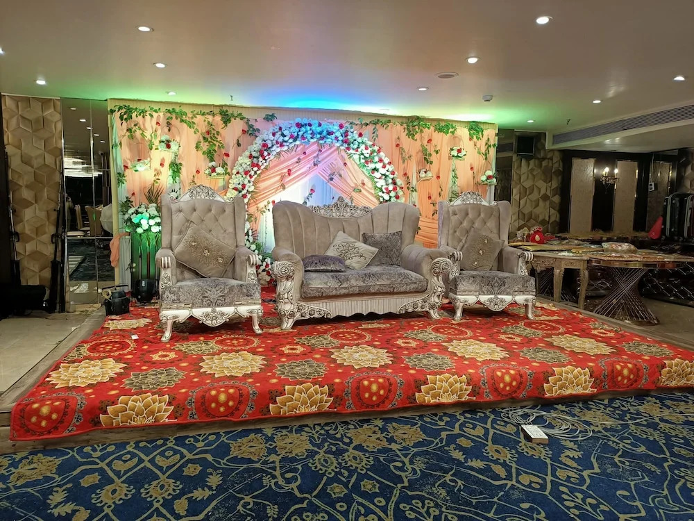 Hotel Harmony Inn