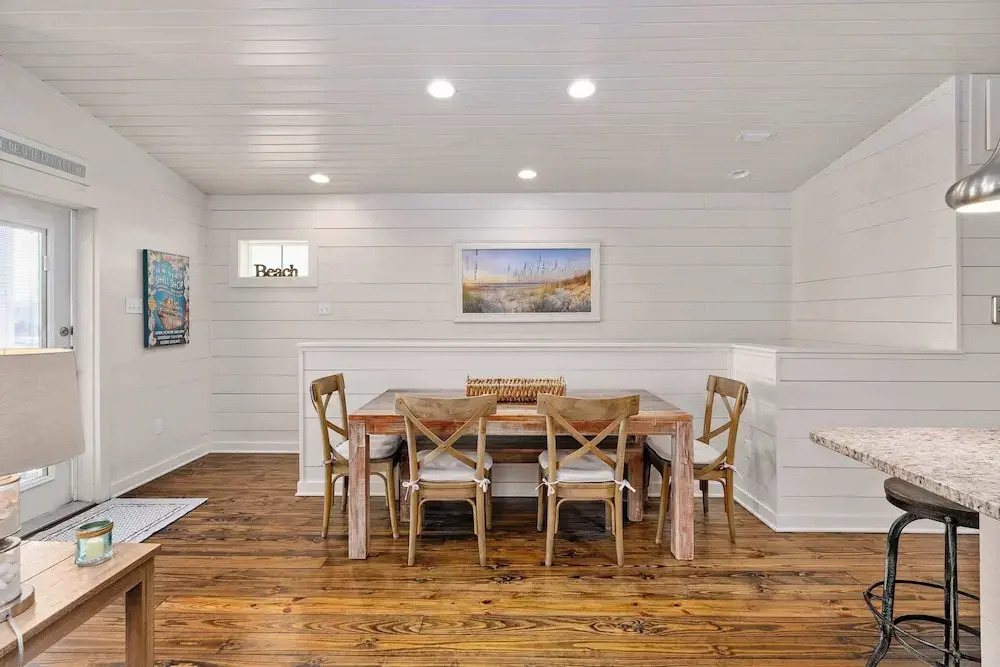 Dauphin Beach House 3 Bedroom & Pool