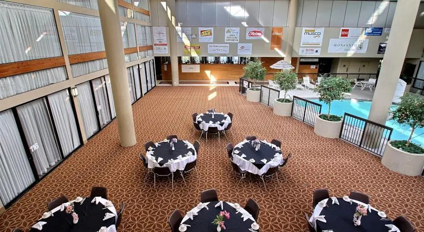 Clarion Hotel Muscatine