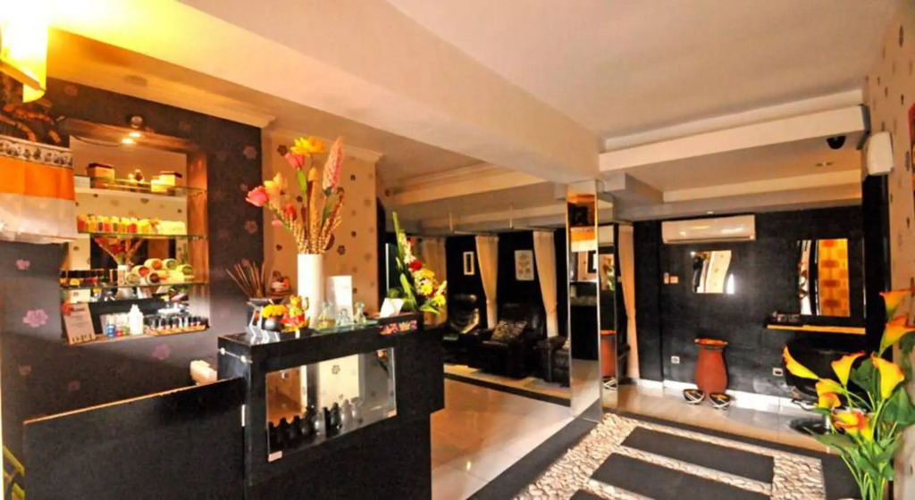 Arya Hotel & Spa