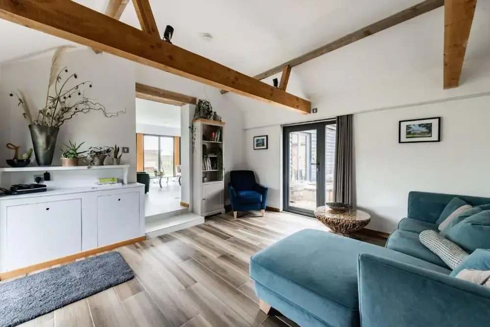 Host Stay Willow Barn