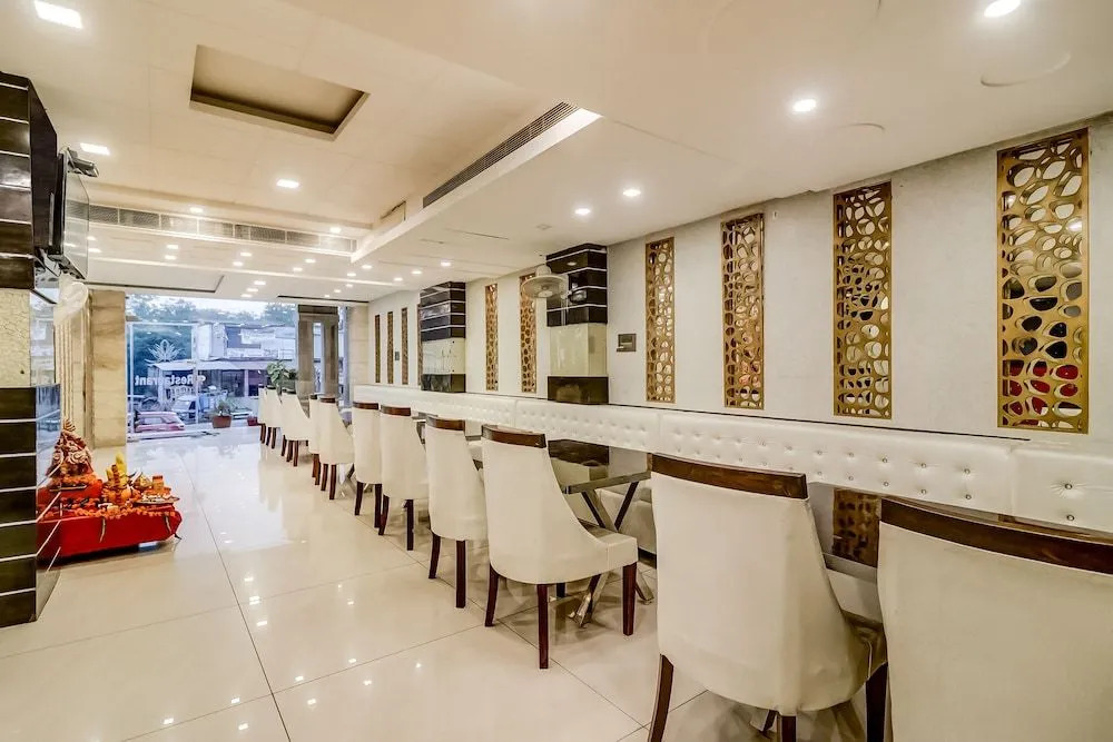 Townhouse OAK Hotel Arnavya