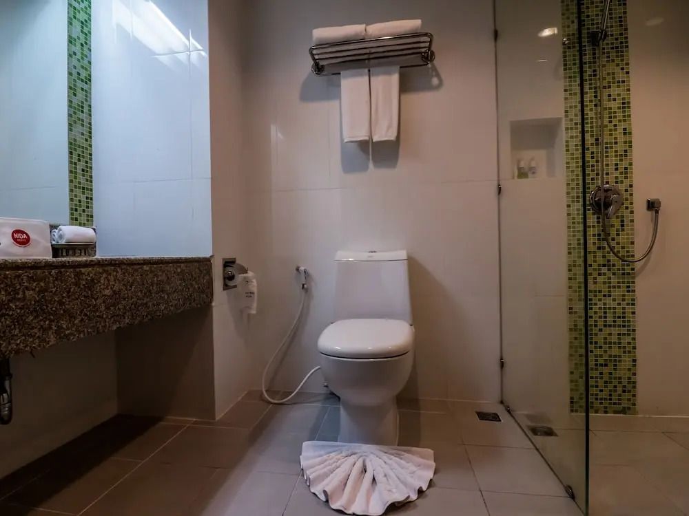 NIDA Rooms Phuket Marina Rose