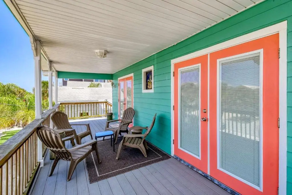 Seascape Family Beach Retreat