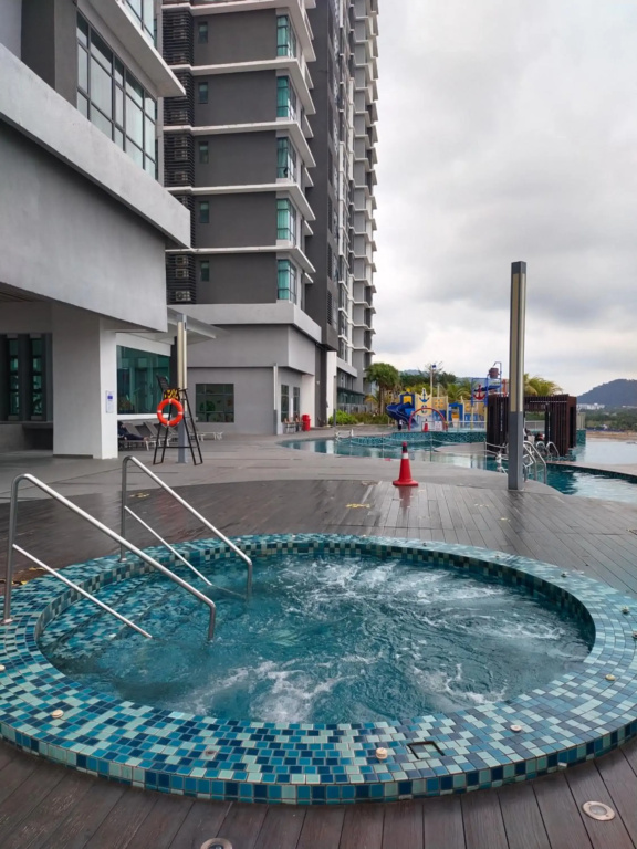 ZilleVille Studio Suite Seaview With Balcony at Imperium Residence