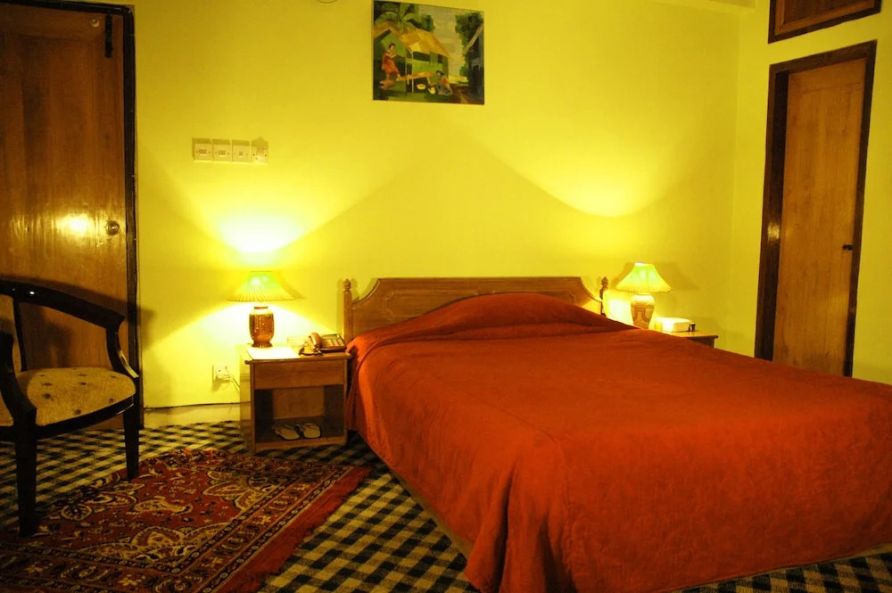 Hotel Center Point