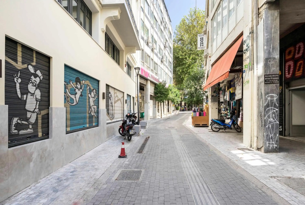 Athens' Best Location- Stunning & Spacious Studio