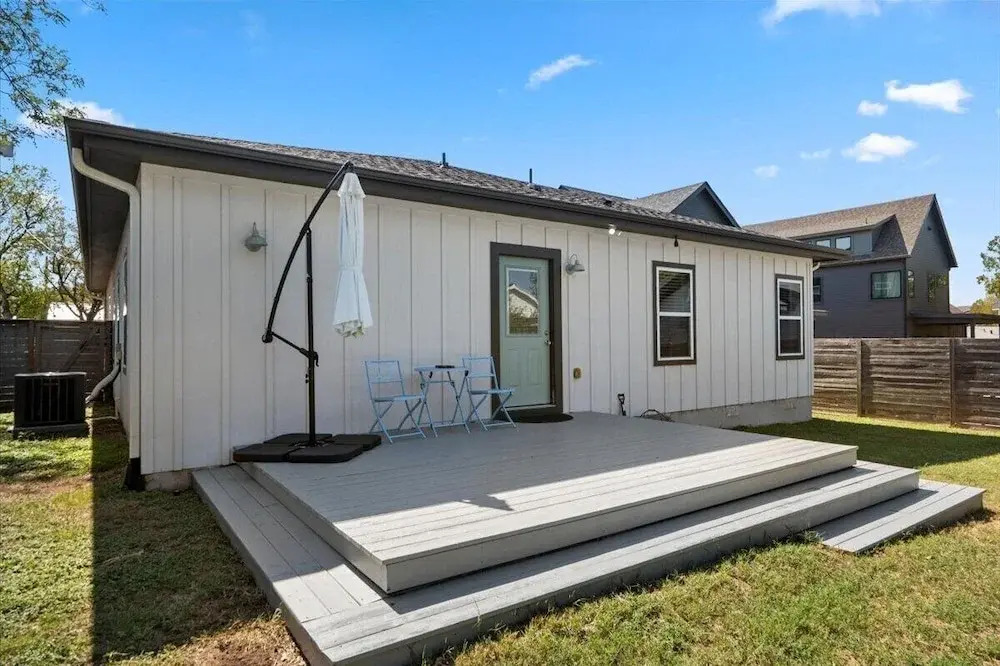Spacious 3BR w Parking Pet Friendly