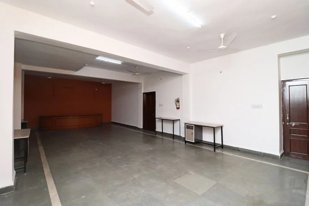 OYO 26864 Affinity Palace