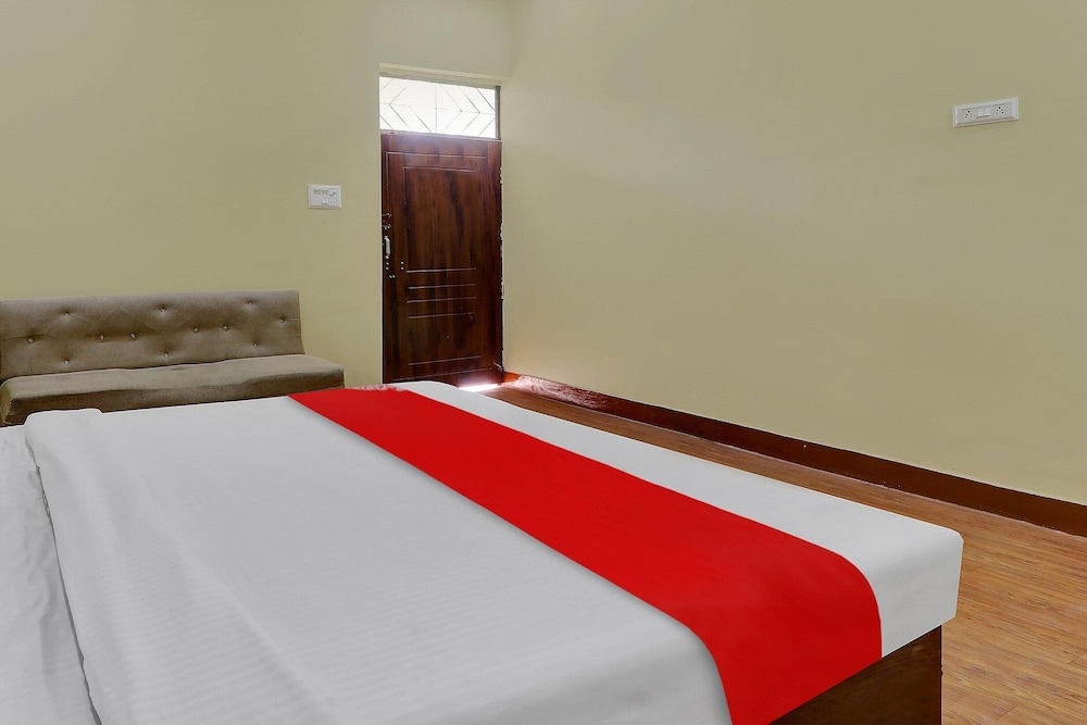 Hotel O Takrohi Hospital Road