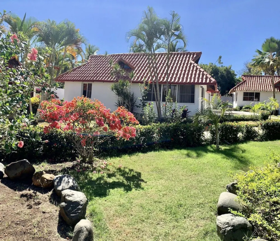 ON THE Cliff IN THE Caribbean SEA - Villa Maura